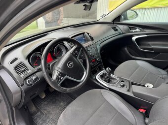 OPEL INSIGNIA 2010 na nahradne diely ND - 3
