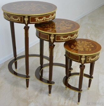 Zámecké intarzované stolečky - set - 3