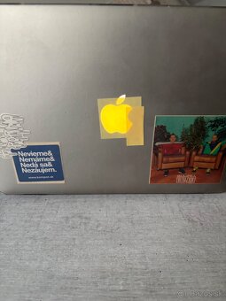 MacBook Air (13-inch, Early 2015) - 3