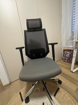 Kancelárska stolička - 3