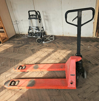 Predám paletové vozíky, super cena - 3