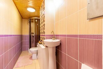 Krásna 3-podlažná murovaná zateplená chata s krásnym pozemko - 3