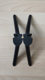 Predám stojan na TV Samsung UE50RU7172U - 3