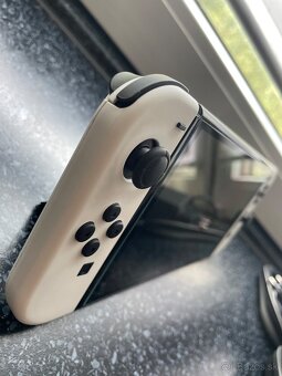 PREDÁM NINTENDO SWITCH OLED •TOP STAV• - 3