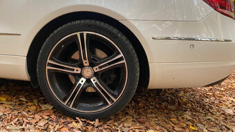 predám Mercedes E 350 4MATIC coupe - 3