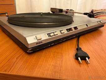 Tesla MC600Q gramofon na ND - 3