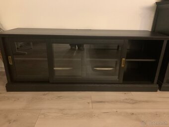 Skrinka pod TV - 3