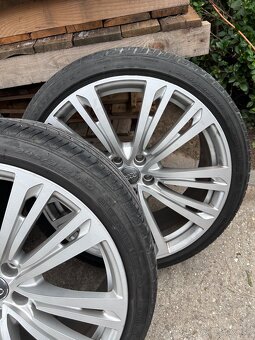 Audi S8 R20 245/35 9J ET 40 - 3