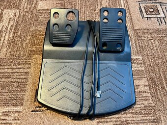 Predám volant Genius SpeedWheel 5 s pedálmi pre PC - 3
