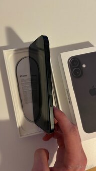 Apple iPhone 16 – 256 GB – čierny - 3