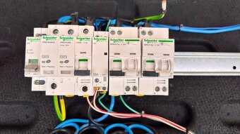 Istič - Stýkač SCHNEIDER ELECTRIC - 3