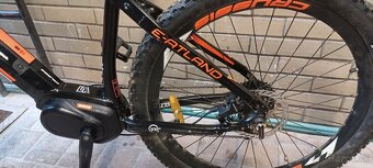 Crussis e-Atland 5.8 468kwh V záruke - 3