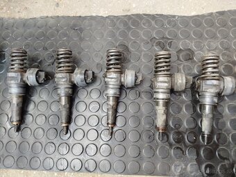 Predám vstrekovače - 3