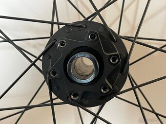 Predám koleso 27,5 DT Swiss AM LN s Maxxis Minion DHF - 3