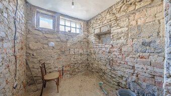 Rozostavaná chyžka v Porube pod Vihorlatom - 3