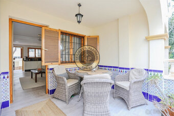 Radový dom 4+kk s terasou, Torrevieja-La Mata, Španielsko - 3