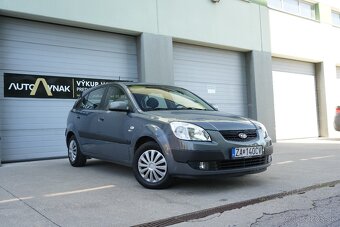 Kia Rio 1.4i - 3