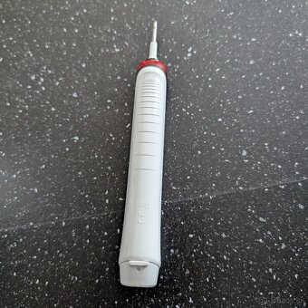 Oral B zubná kefka - 3