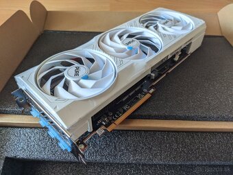 ✅Nova - SAPPHIRE PURE Radeon RX 7700 XT - 3