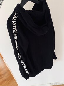 Calvin Klein mikina - 3