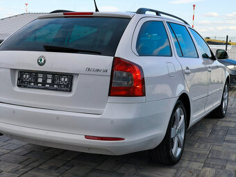 Škoda Octavia Combi 2.0TDI Elegance 2011 - 3