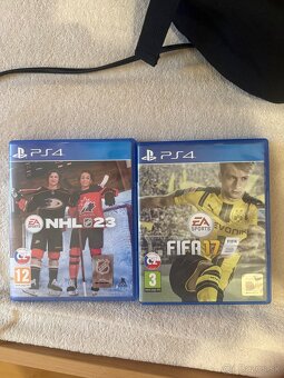 PS4 + hry + 4 ovladače - 3