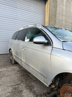 Predám náhradné diely na Volkswagen passat b6 2.0tdi BMP - 3