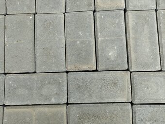 Zámková dlažba 20x10x6 cm - 3