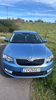 Octavia 1.6 TDI JOY DSG - 3