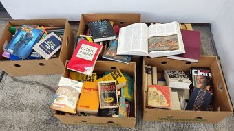 Rôzne knihy (encyklopédie, náučné cestopisne, romány ) - 3