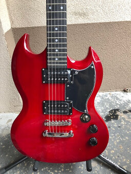 ELEKTRICKÁ  GITARA - 3