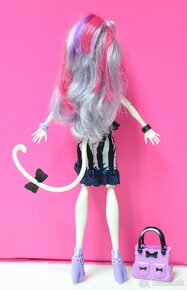 Monster High bábika Catrine DeMew - 3