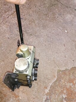 Predám hydraulický rozvádzač - 3