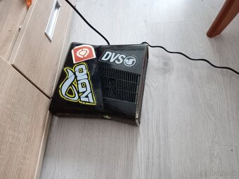 Xbox 360 slim - 3