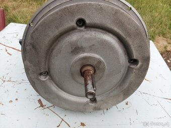 Elektromotor 3kW , 2900ot. prírubový - 3