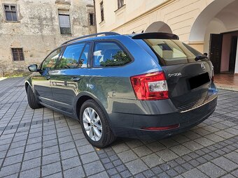 Škoda Octavia Combi 2.0 TDI DSG Ambition Navi DVD R16 OrigKM - 3