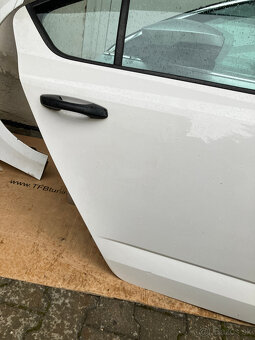 pravy prave zadni dvere skoda octavia iii 3 bile - 3