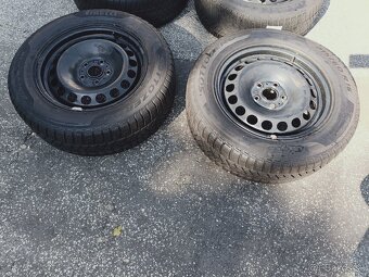 43. Tiguan plechové disky 215/60 R16 - 3