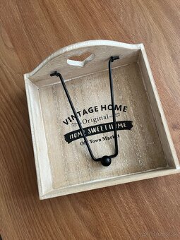 Drevena dekoracia zavesna a držiak na servitky - 3