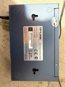 TP-LINK TL-SG108 - 3