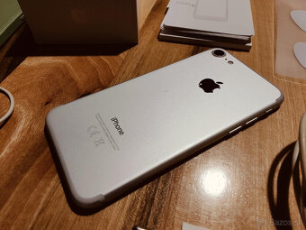 iPhone 7 silver - komplet balenie - 3