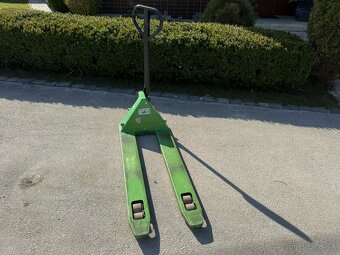 Ponúkam na predaj paletový vozík - 3