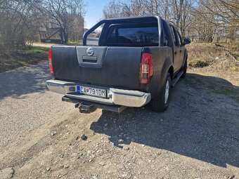 Nissan Navara D40 Double Cab 2.5D 126kW automat - 3