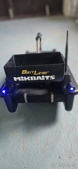 Zavážacia loďka Baitliner - 3