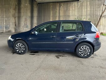 VW Golf 5 - 3