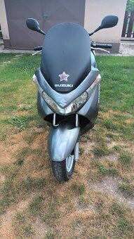 Suzuki Burgman 125 - 3