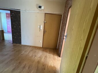 3izb. čiastočne rekonštruovaný byt, sídlisko JUH, Nové Zámky - 3