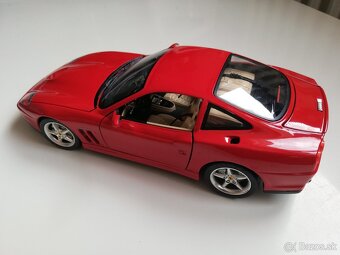 1:18 FERRARI 550 Maranello 1996 Bburago - 3
