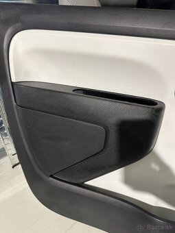 Predná ľavá výplň dverí -tapacír- s kľučkou Renault Twingo 3 - 3