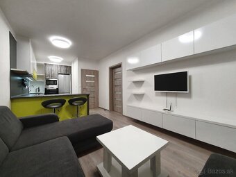 Prenajom moderneho 2-izboveho bytu s terasou a parkovacim mi - 3